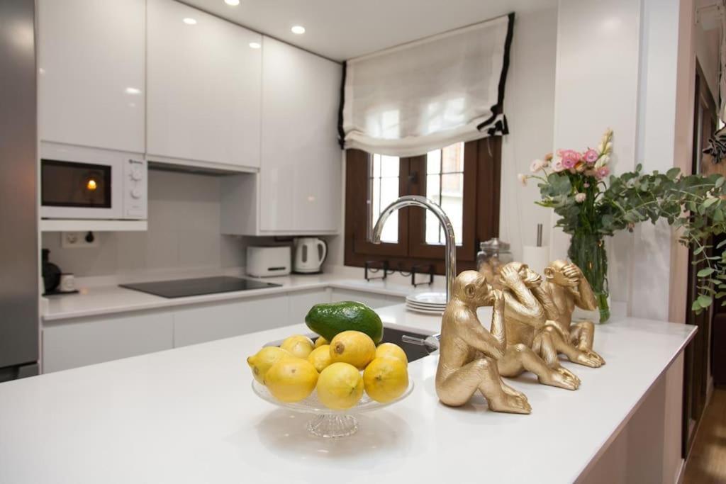 Modern & Nice Apartment. Old Town. Private Parking Sewilla Zewnętrze zdjęcie